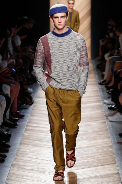 Look 45